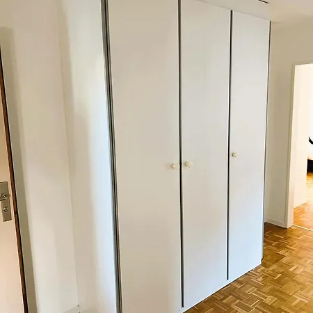 With Balcony In Zurich, Kars - Self Checkin Appartement *
